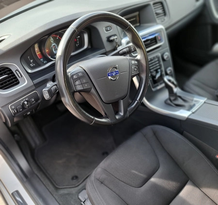 Volvo S60 cena 68500 przebieg: 146250, rok produkcji 2015 z Świdnik małe 56